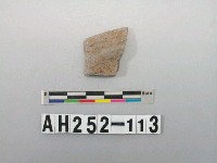 藏品(灰色夾砂陶口緣殘件)的圖片